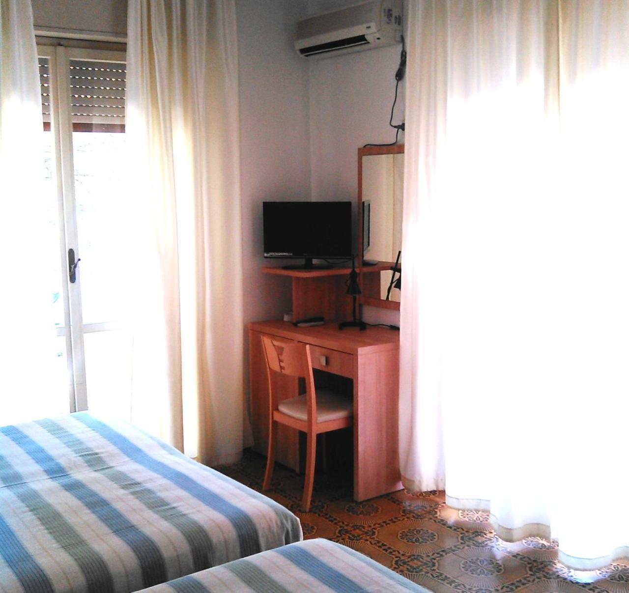 Hotel Enrica Cervia Exterior photo